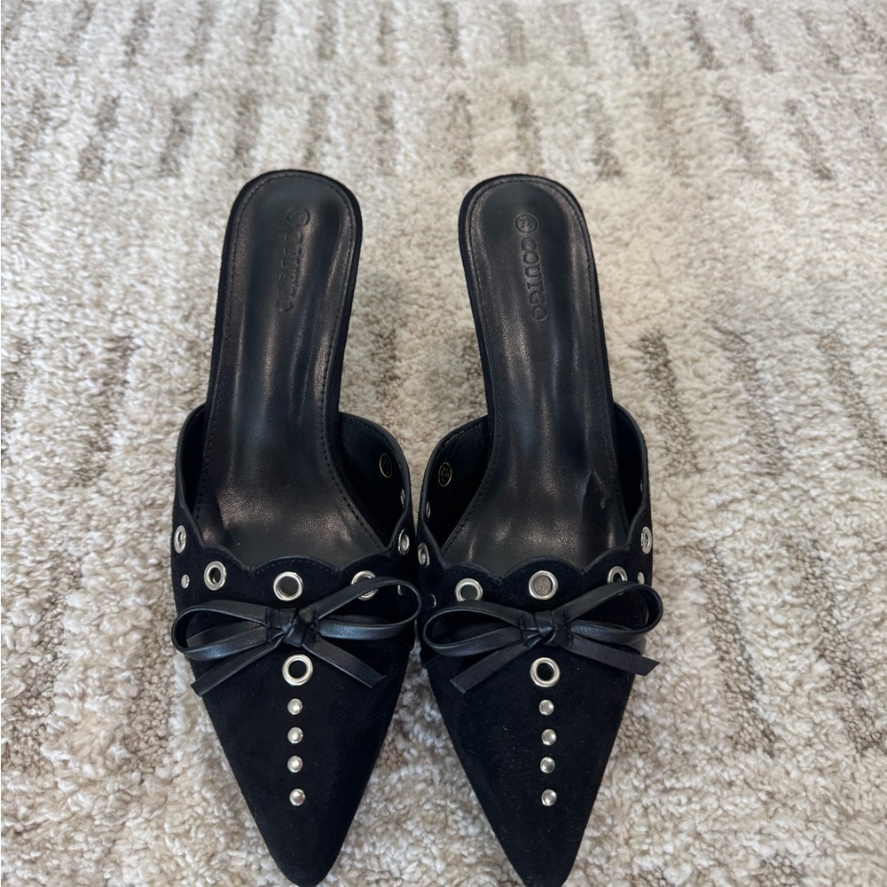Black Heels with Bows